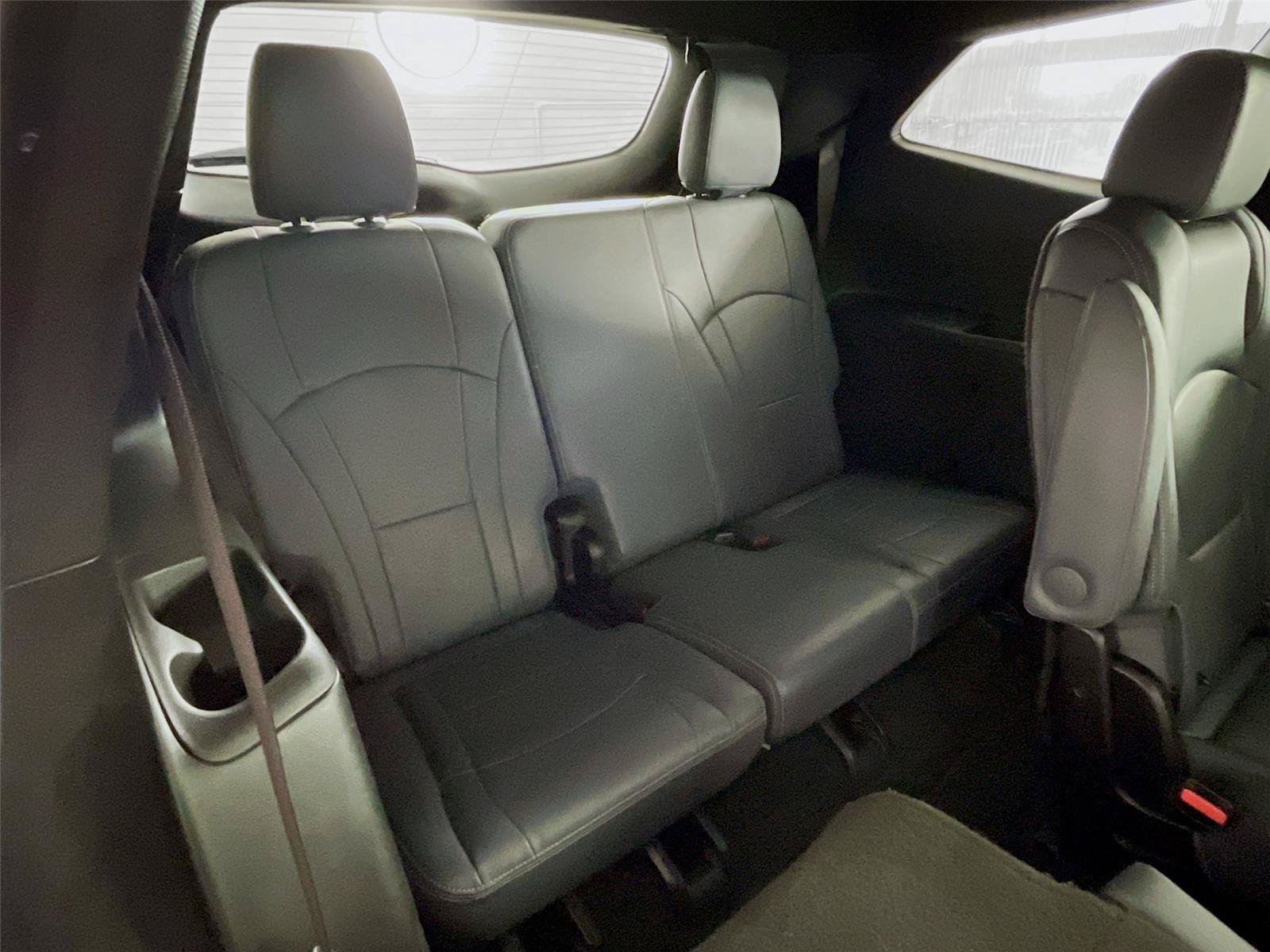 Used 2022 Buick Enclave Premium AWD/4WD image 30