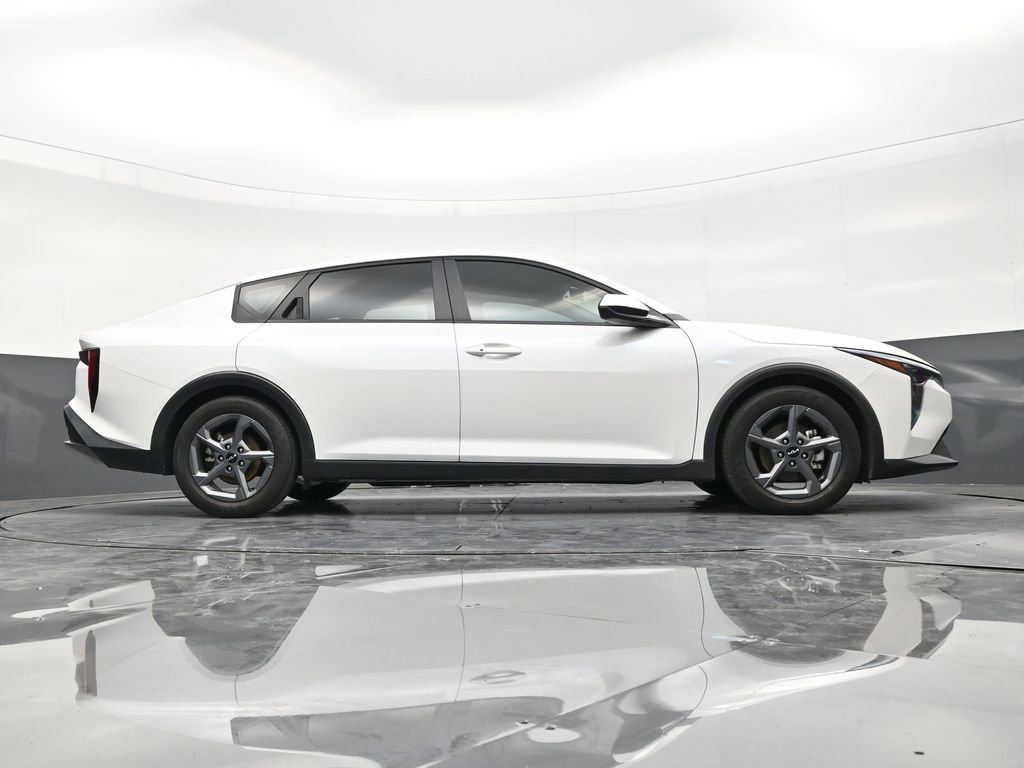 Used 2025 Kia K4 FWD image 25