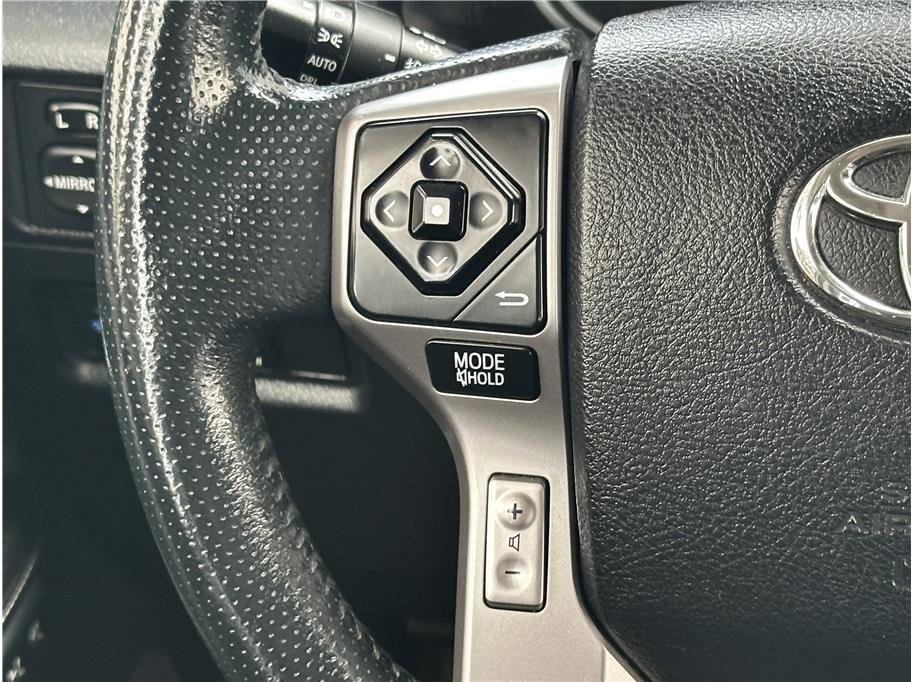 Used 2015 Toyota 4Runner Limited AWD/4WD image 23