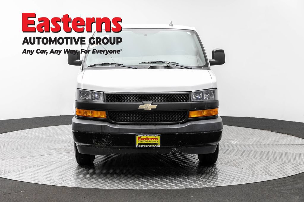 Used 2019 Chevrolet Express 2500 Extended RWD image 2