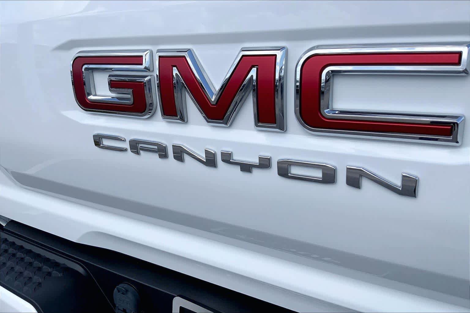 Used 2023 GMC Canyon Elevation w/ Elevation Premium Package RWD image 30