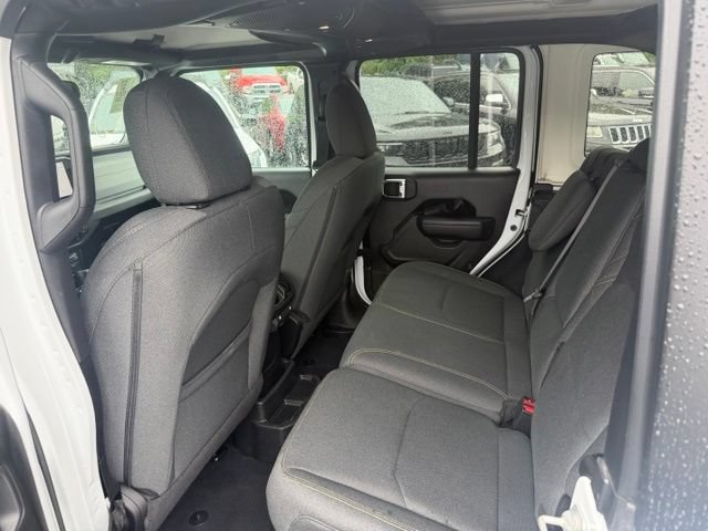 Used 2024 Jeep Wrangler Unlimited w/ Convenience Group AWD/4WD image 3