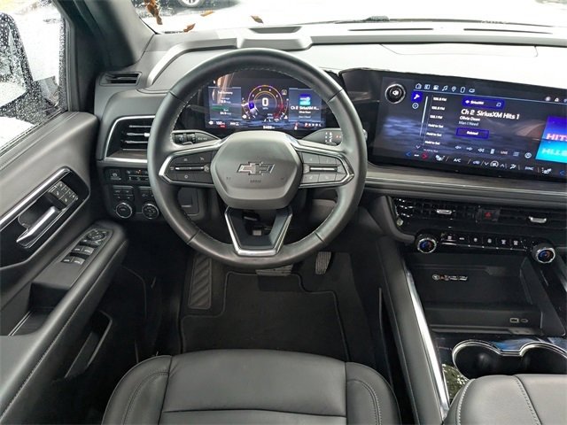 Used 2025 Chevrolet Suburban Z71 w/ Comfort Package image 18