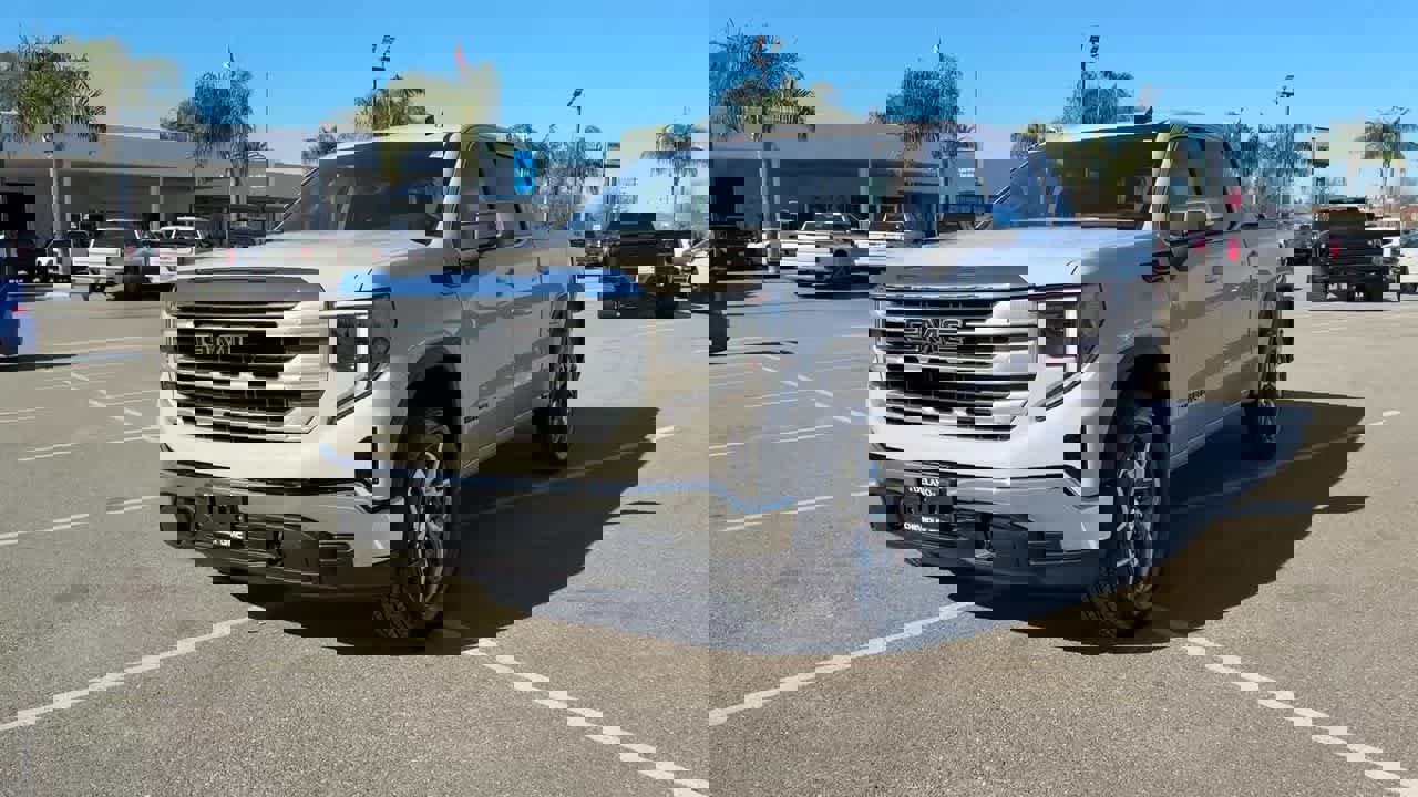New 2026 GMC Sierra 1500 SLE w/ LPO, Black Badging Package image 3