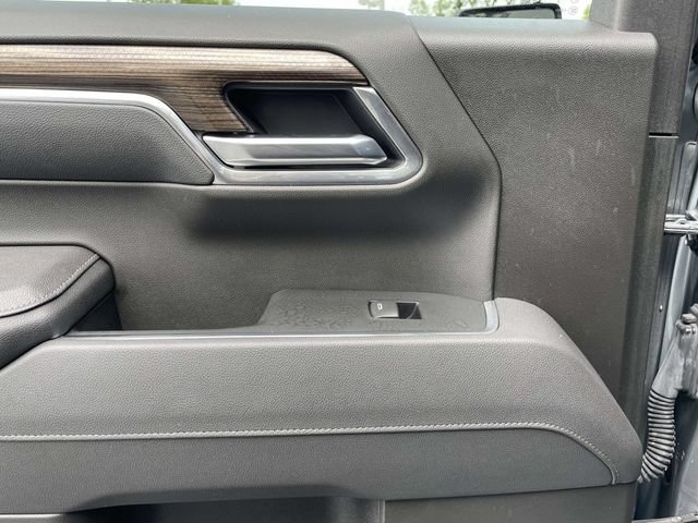 Used 2025 Chevrolet Silverado 1500 LT Trail Boss w/ Convenience Package II AWD/4WD image 25