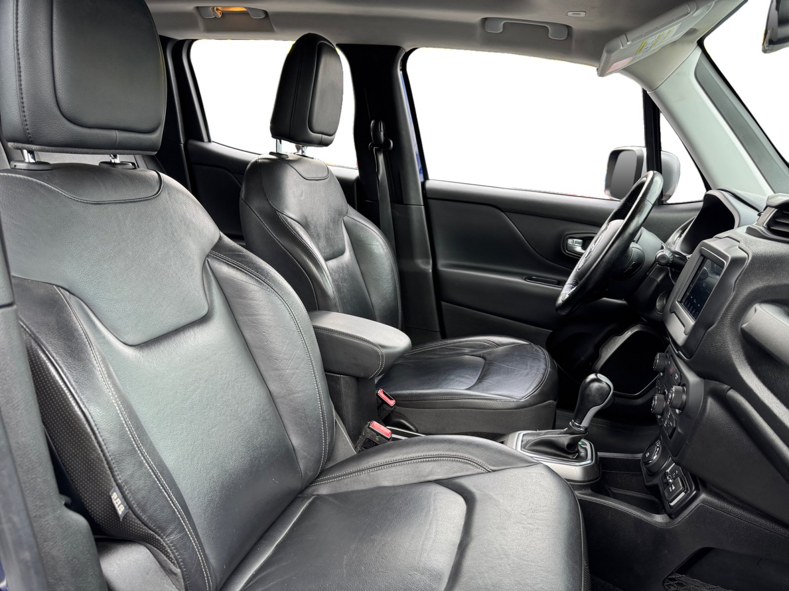 Used 2018 Jeep Renegade Limited AWD/4WD image 14