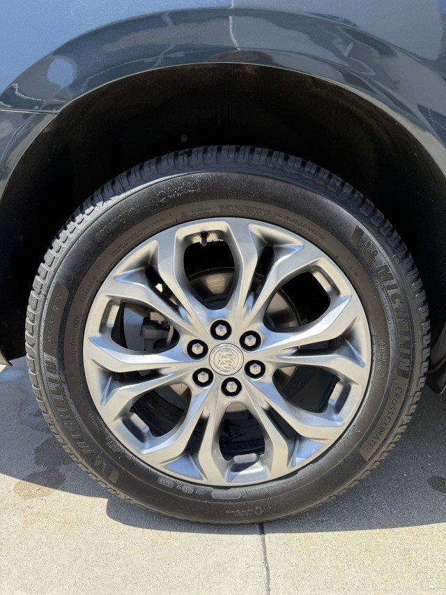 Used 2021 Buick Enclave Avenir w/ Avenir Technology Package image 27