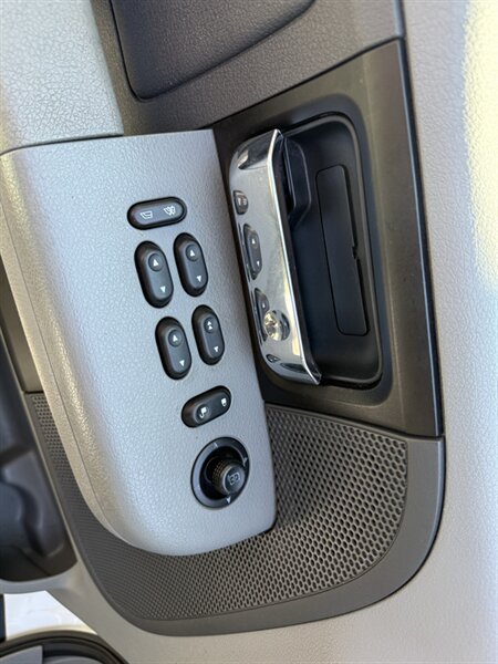Used 2005 Ford F150 XLT RWD image 25