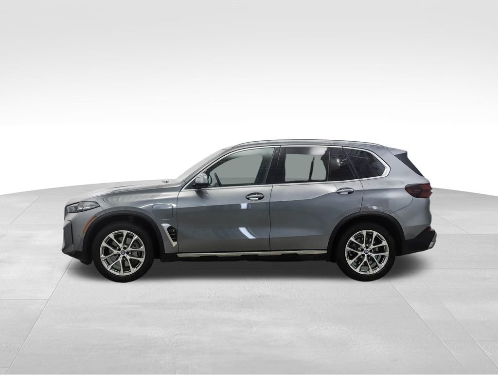 Certified 2024 BMW X5 xDrive50e image 2