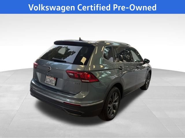 Certified 2022 Volkswagen Tiguan SE w/ Panoramic Sunroof Package image 9