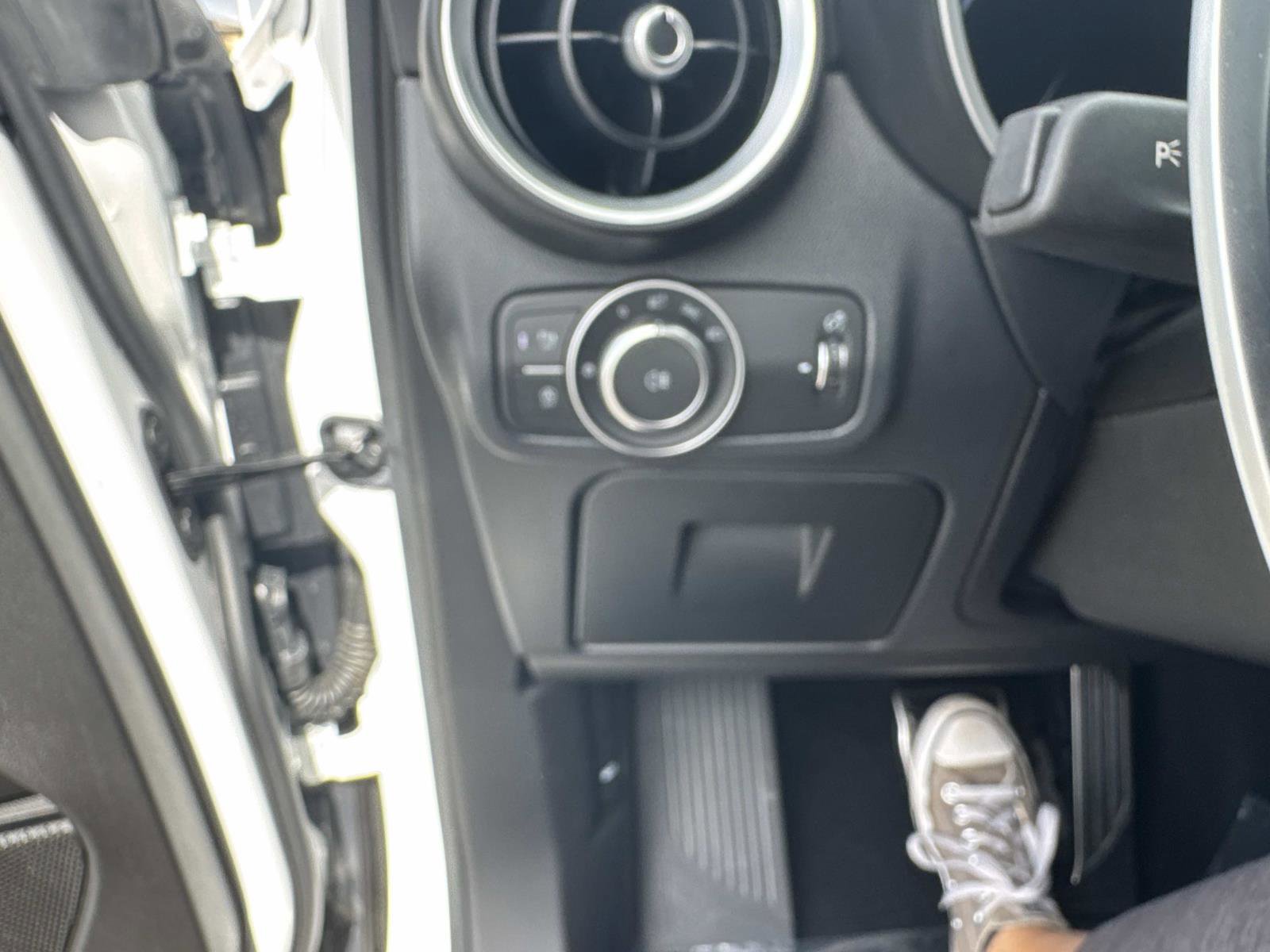 Used 2024 Alfa Romeo Stelvio Veloce image 29