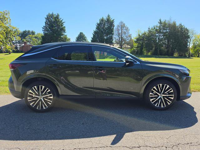 Used 2023 Lexus RX 350h w/ Accessory Package (2T) AWD/4WD image 5