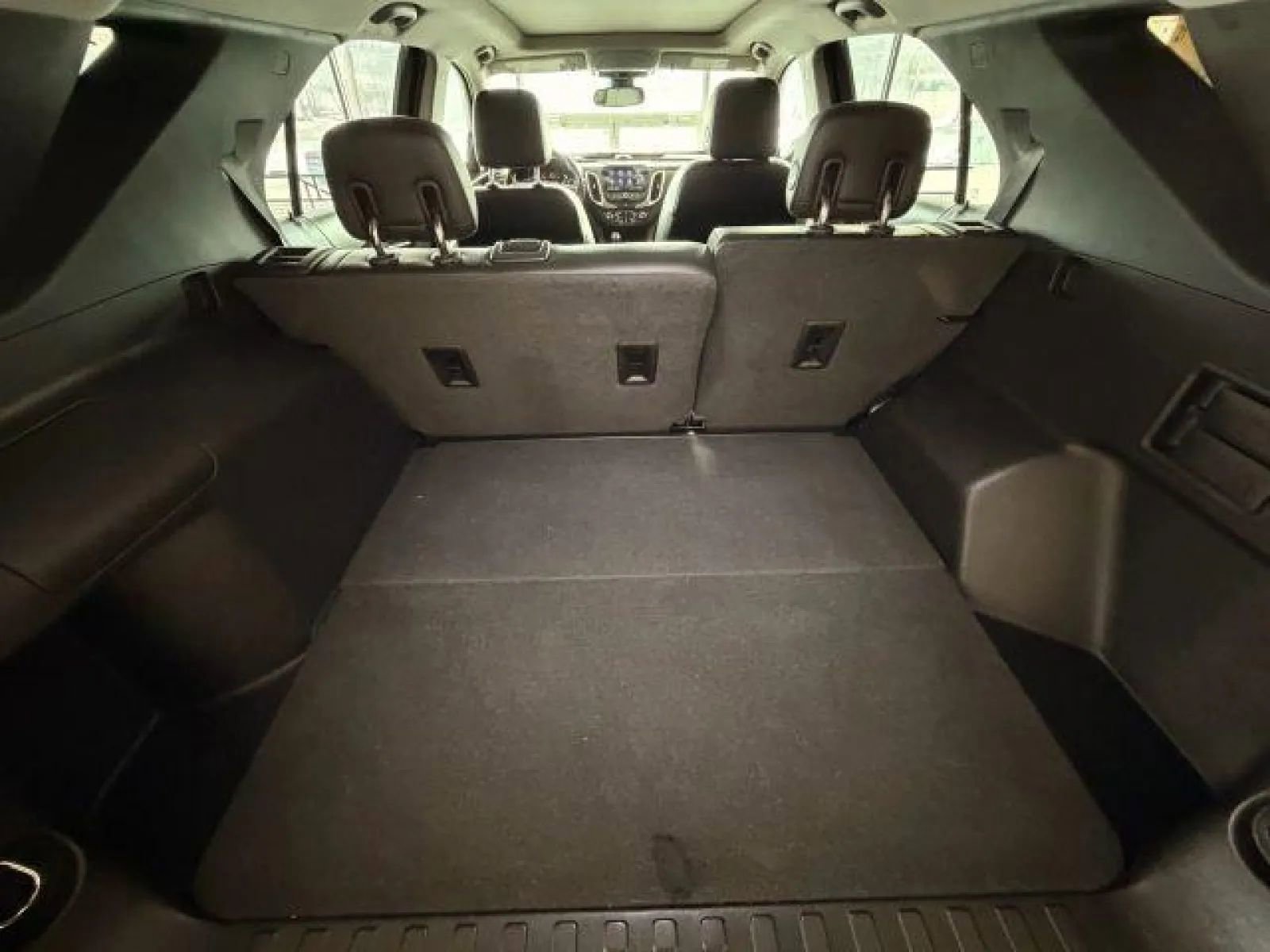 Used 2020 Chevrolet Equinox Premier image 11