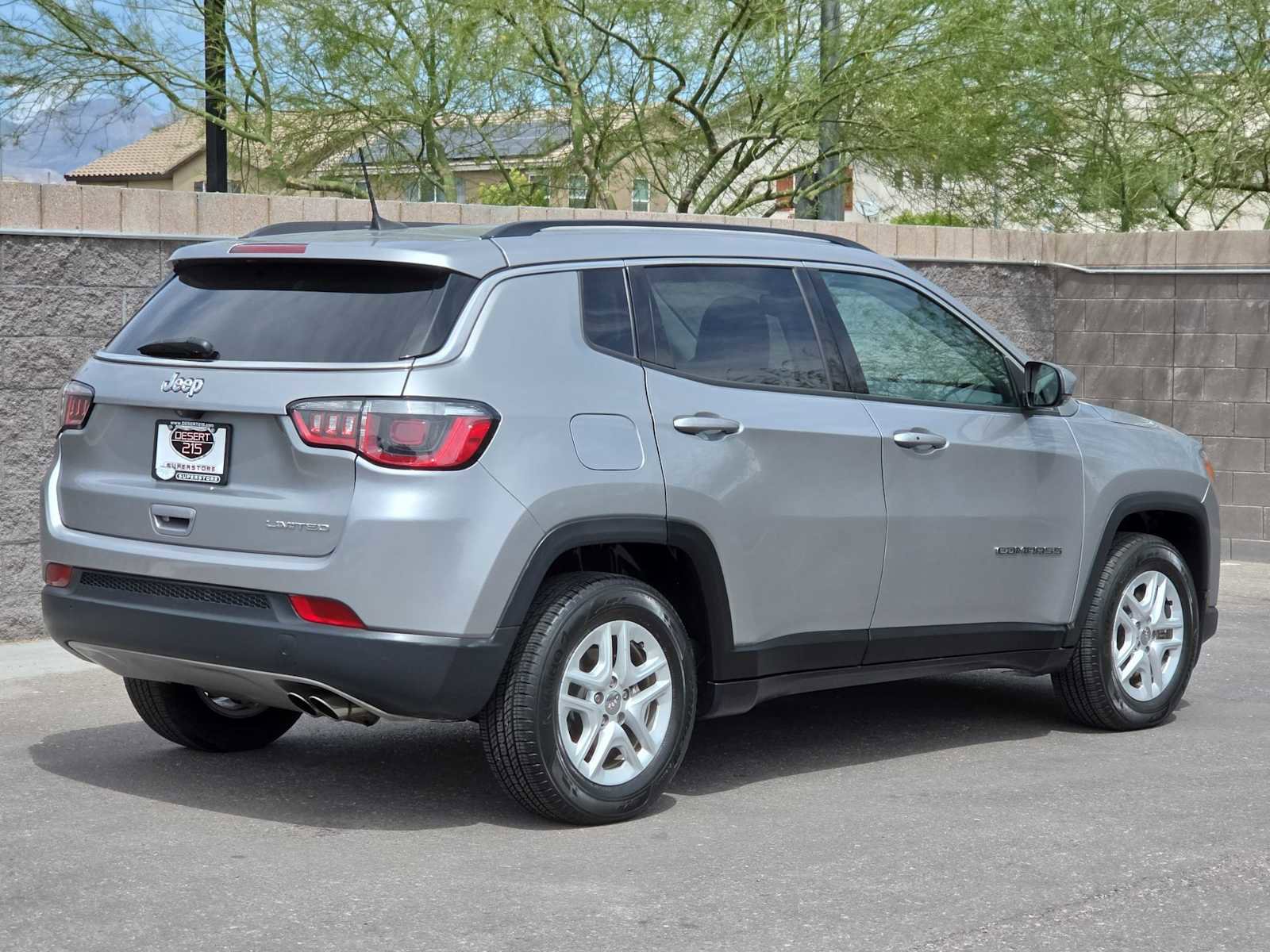 Used 2019 Jeep Compass Limited FWD image 8