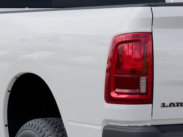 New 2026 RAM 3500 Laramie AWD/4WD image 9