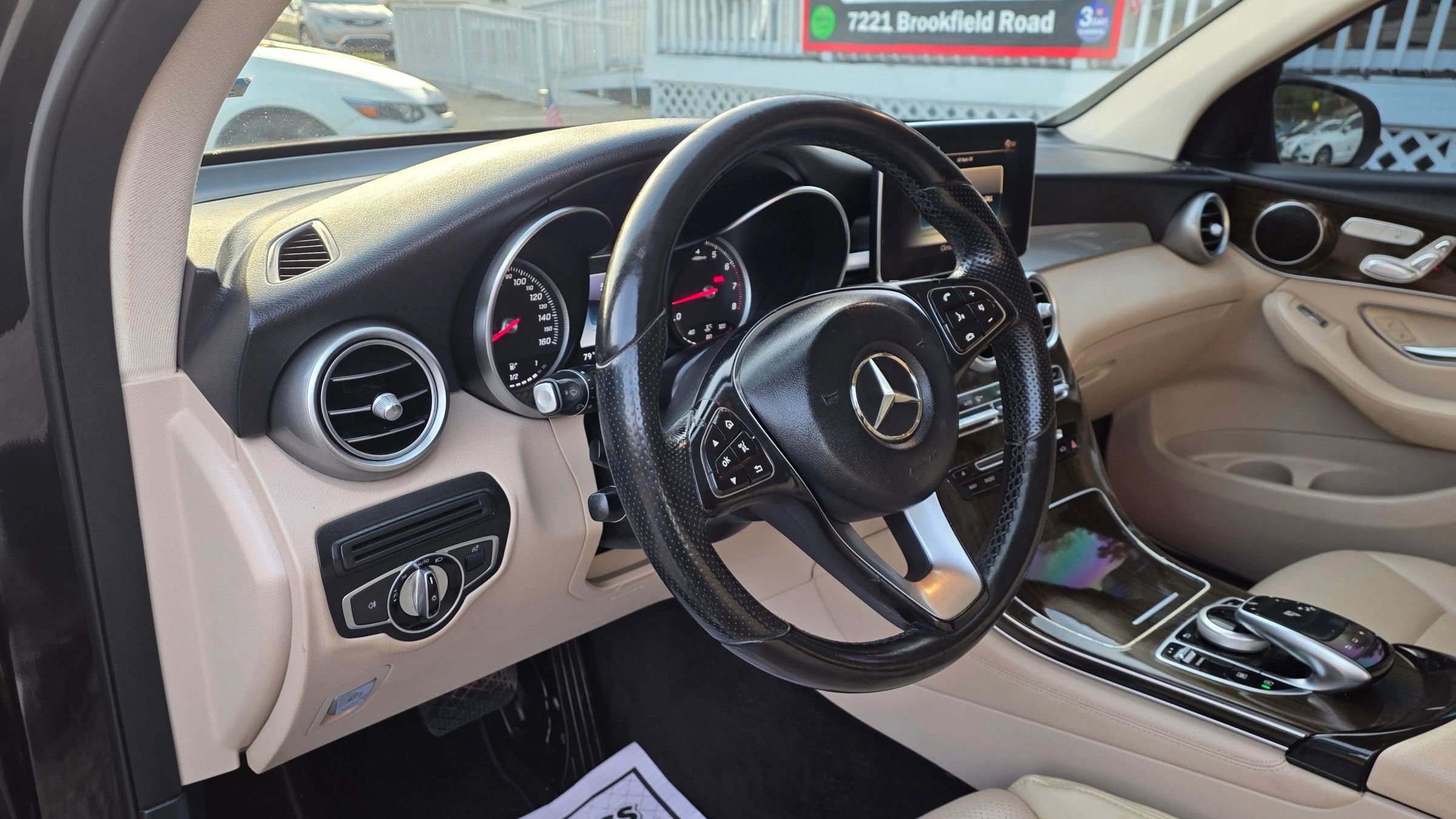 Used 2016 Mercedes-Benz GLC 300 image 13