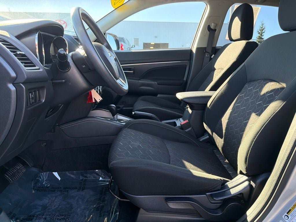 Used 2024 Mitsubishi Outlander Sport ES AWD/4WD image 12