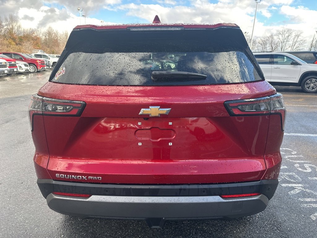 Used 2025 Chevrolet Equinox LT image 6