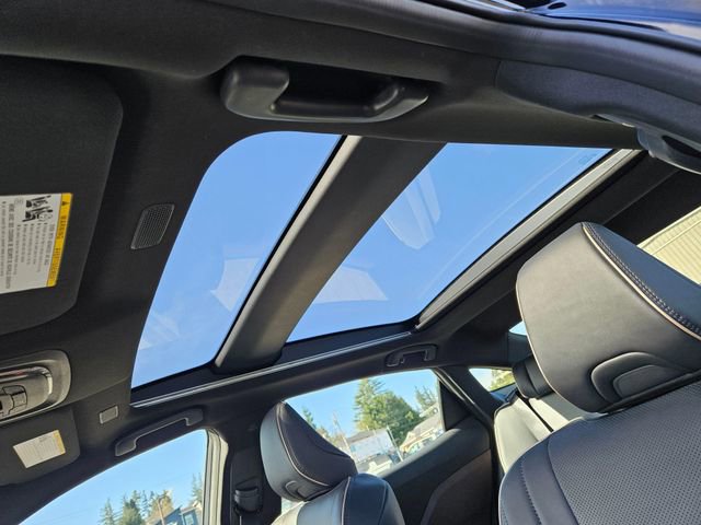 Used 2023 Toyota Crown Limited image 29