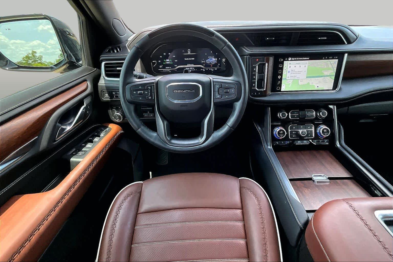 Used 2024 GMC Yukon XL Denali Ultimate AWD/4WD image 6