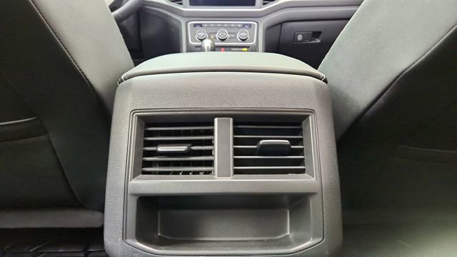 Used 2021 Volkswagen Atlas Cross Sport SE w/ Panoramic Sunroof Package image 51