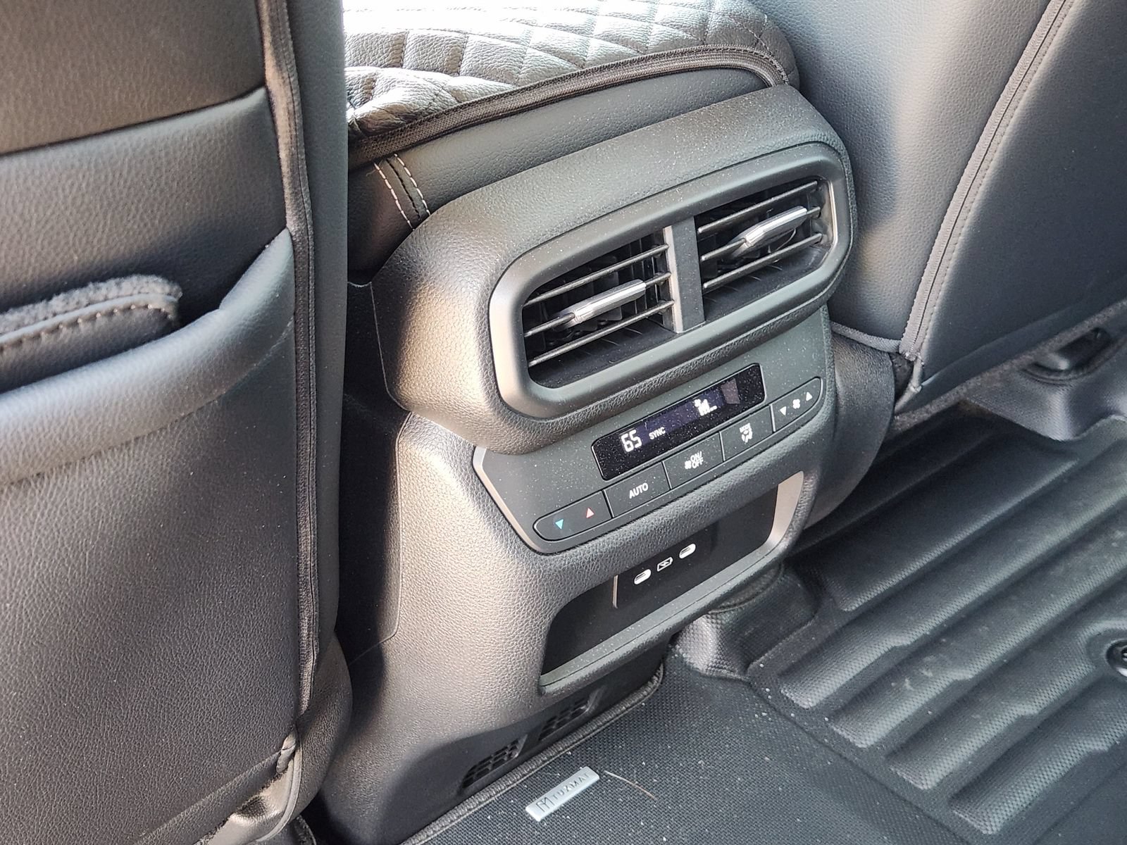 Used 2025 Honda Pilot Touring image 34