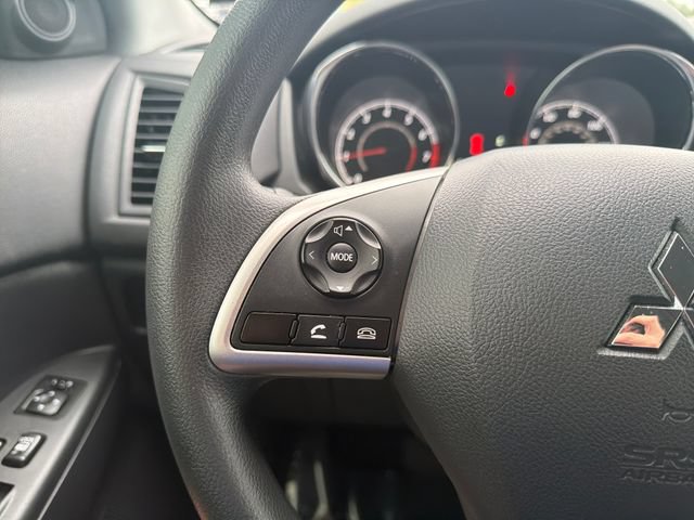 Used 2025 Mitsubishi Outlander Sport AWD image 14