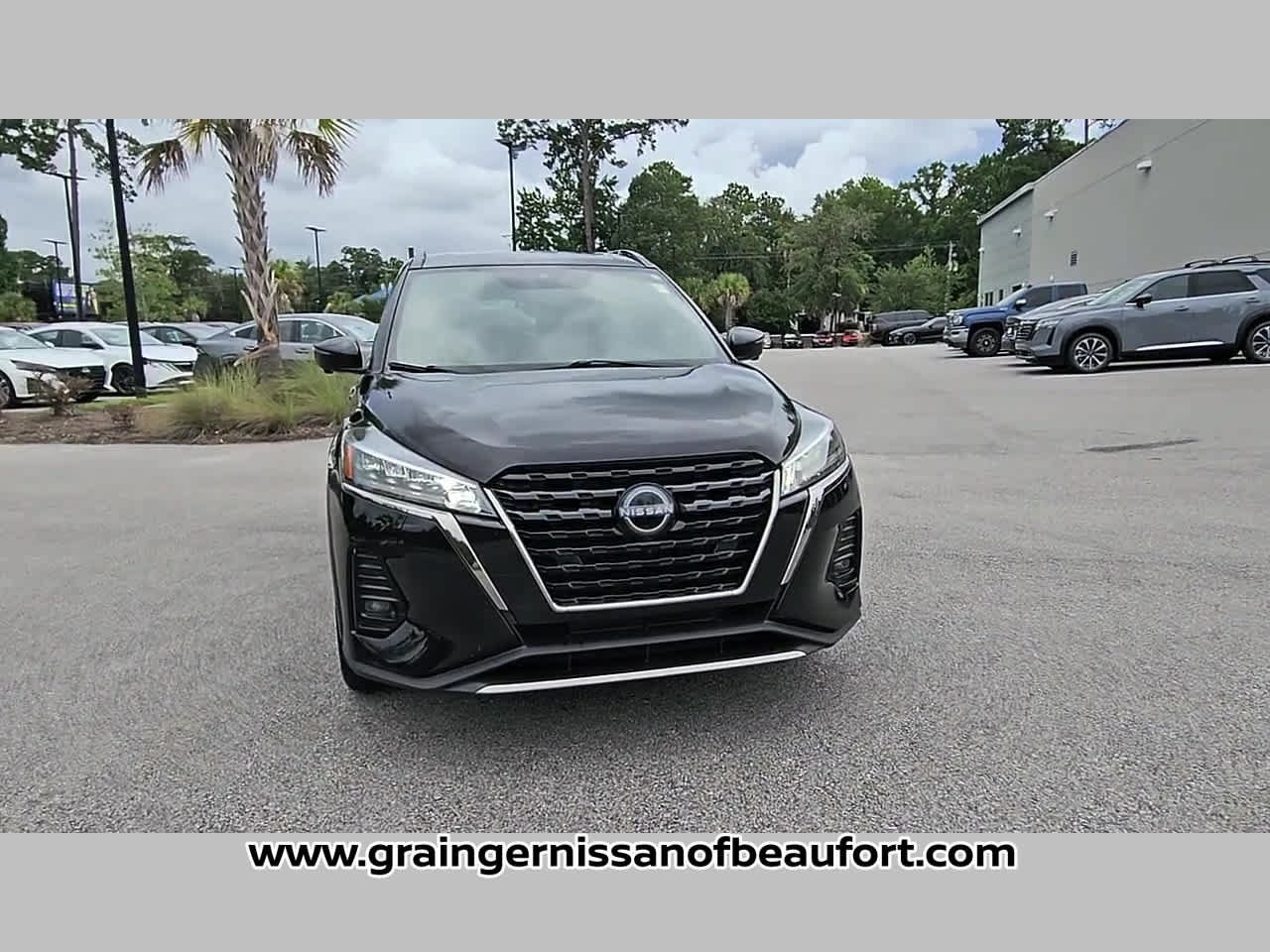 Used 2023 Nissan Kicks SR FWD image 20