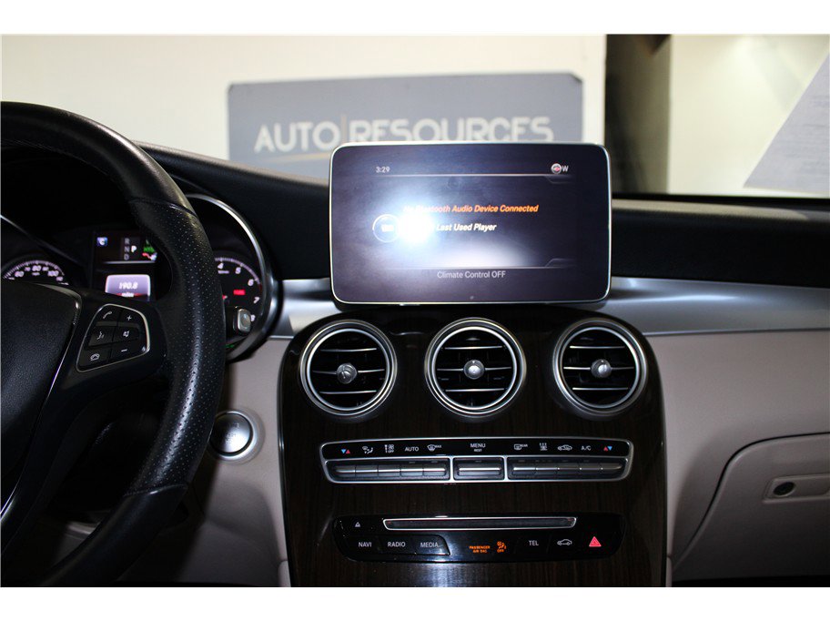 Used 2019 Mercedes-Benz GLC 350e 4MATIC image 26
