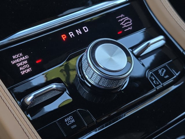 Used 2024 Jeep Grand Cherokee Summit AWD/4WD image 23