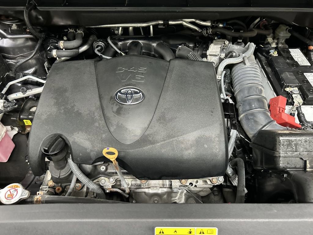 Used 2021 Toyota Highlander Platinum AWD/4WD image 26