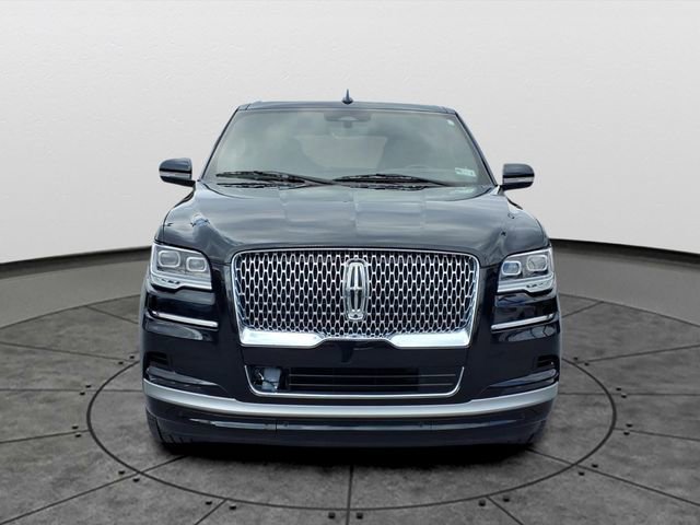 Used 2022 Lincoln Navigator L Reserve AWD/4WD image 3