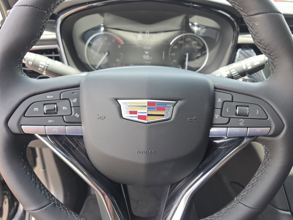 New 2025 Cadillac XT6 Premium Luxury FWD image 32