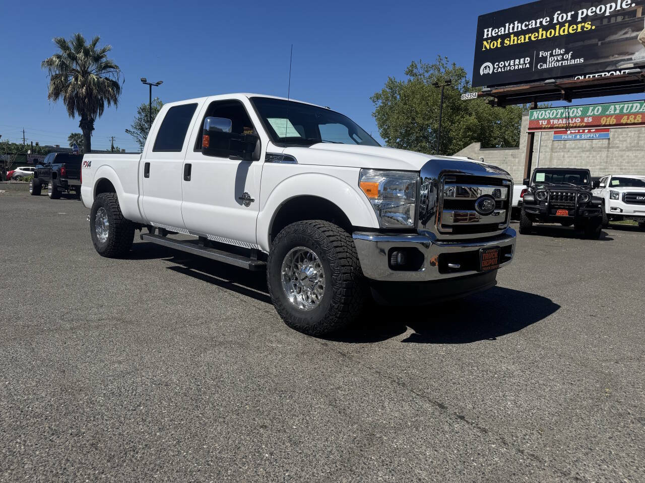 Used 2016 Ford F250 XLT w/ XLT Premium Package AWD/4WD image 4