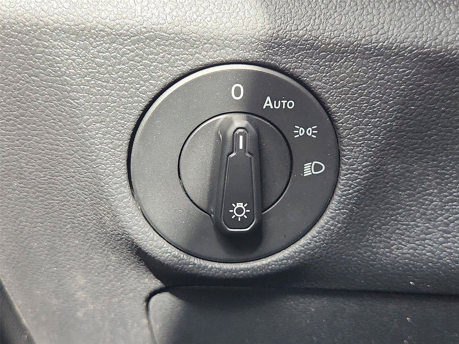 Used 2019 Volkswagen Jetta GLI FWD image 17