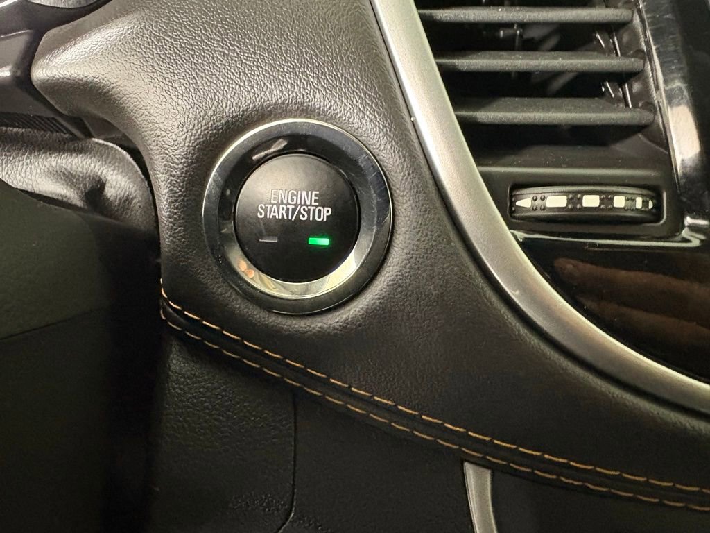 Used 2022 Chevrolet Trax LT w/ LT Convenience Package image 30