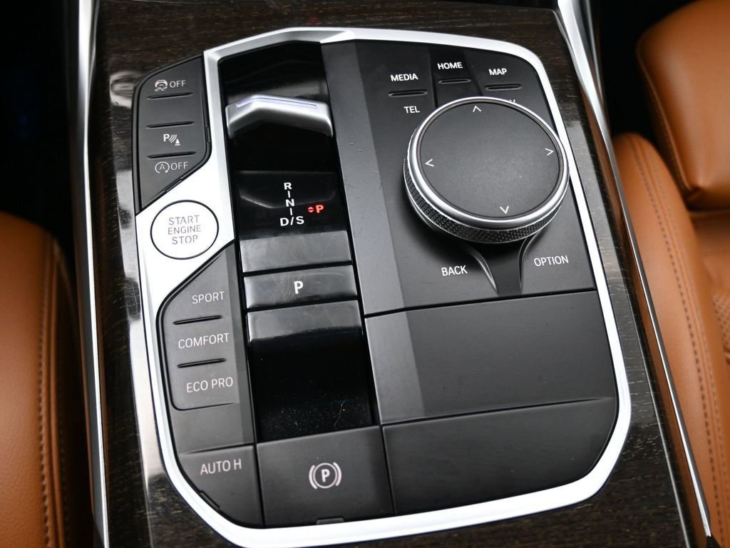 Used 2023 BMW 330i Sedan w/ Driving Assistance Package image 16