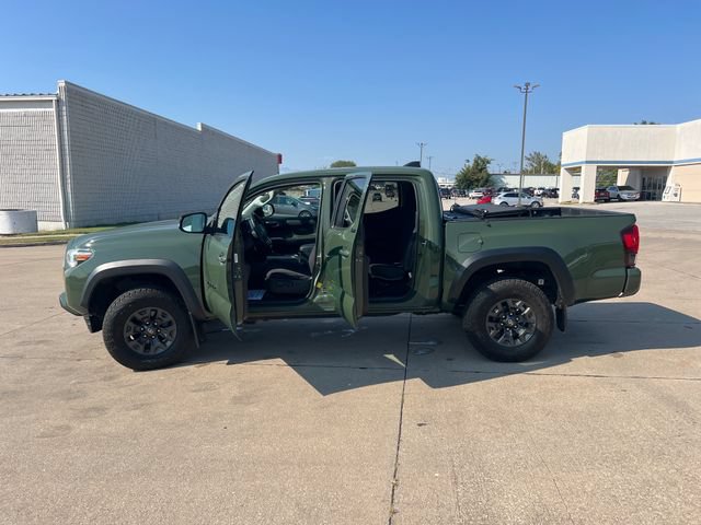 Used 2021 Toyota Tacoma SR5 w/ Trail Edition AWD/4WD image 4