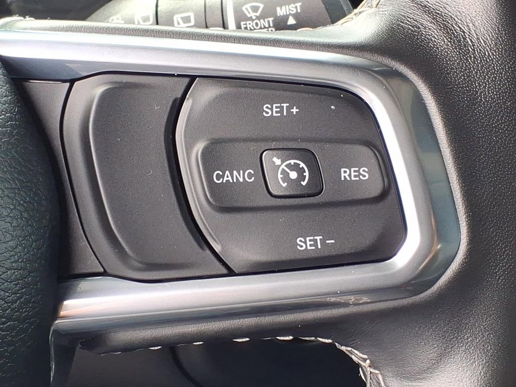 Used 2023 Jeep Wrangler Unlimited Sahara w/ Cold Weather Group AWD/4WD image 11