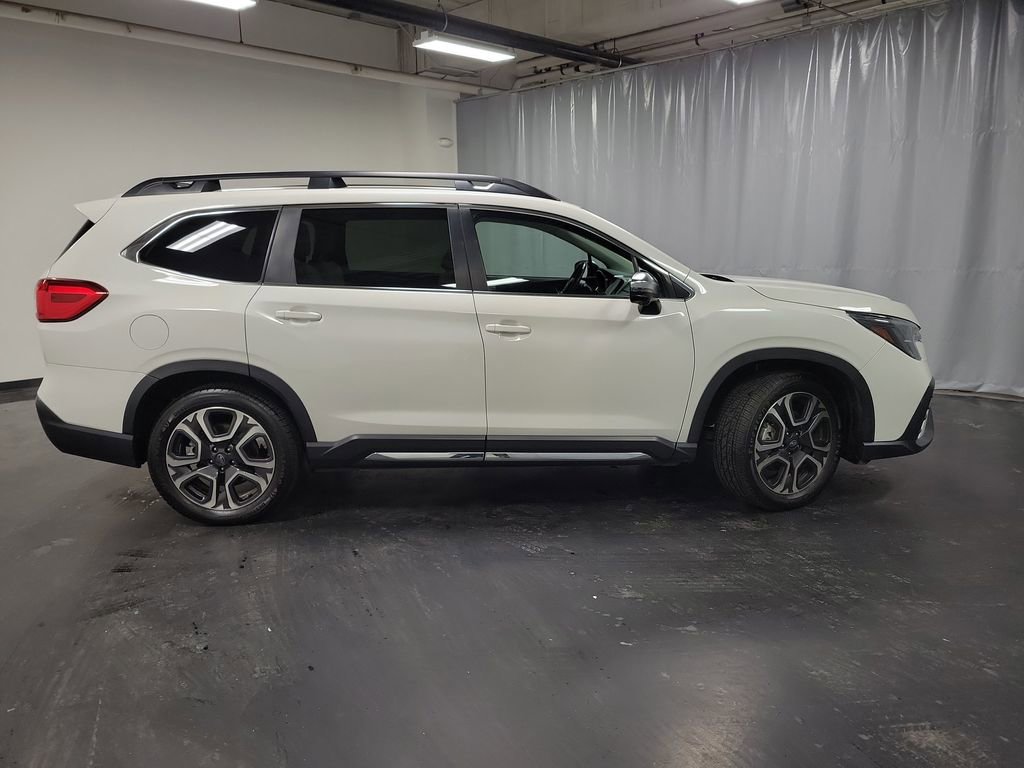 Used 2023 Subaru Ascent Limited w/ Technology Package image 9