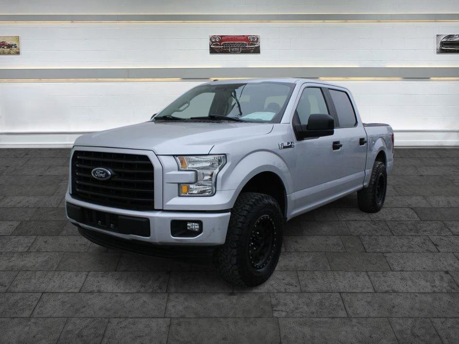 Used 2017 Ford F150 XL w/ Equipment Group 101A Mid image 3