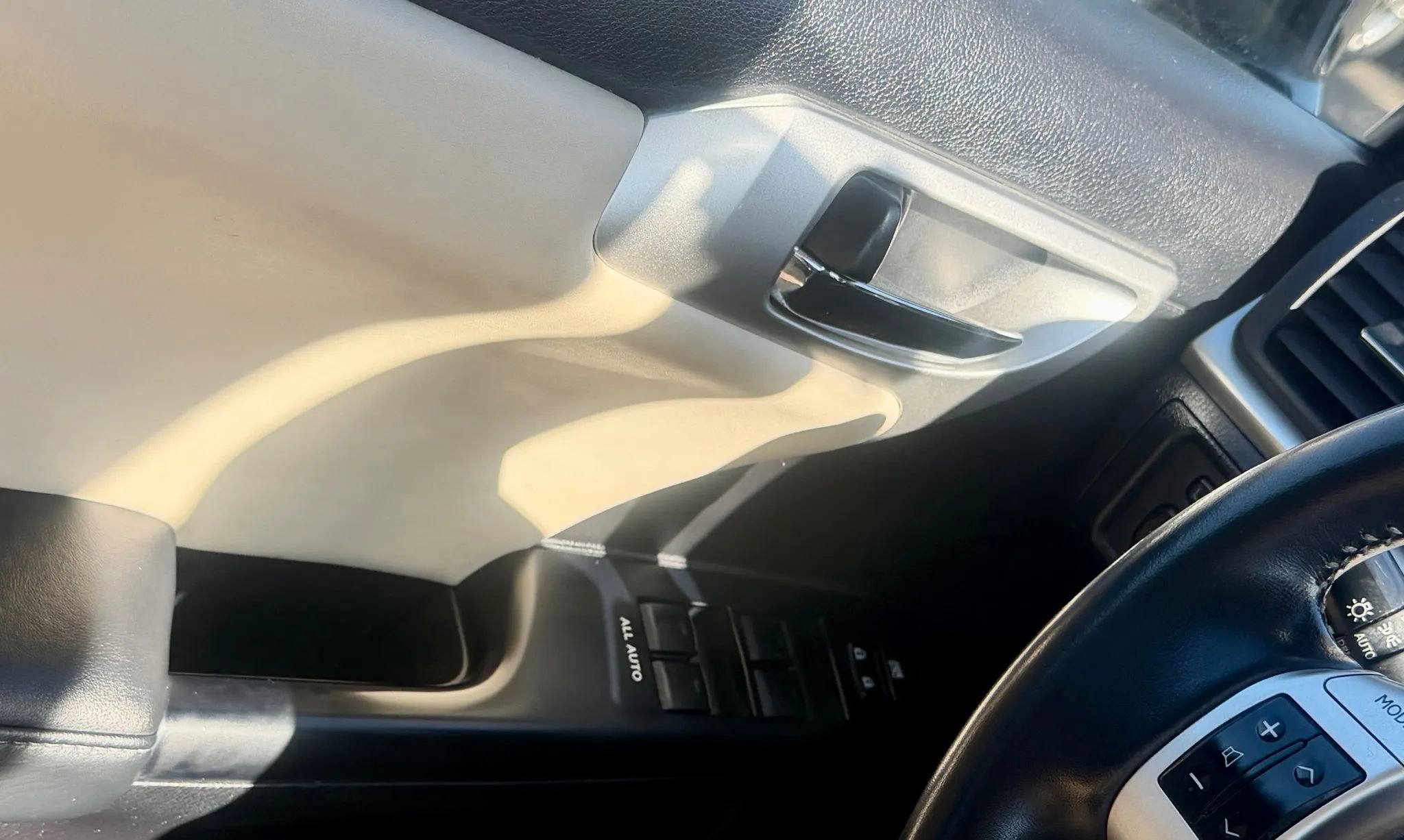 Used 2013 Lexus CT 200h image 19