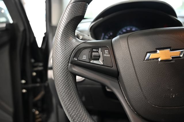 Used 2020 Chevrolet Trax LS w/ Tint and Cruise Package AWD/4WD image 21