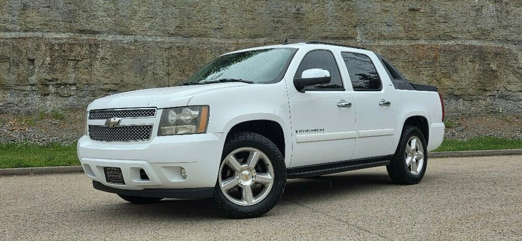 Used 2008 Chevrolet Avalanche LTZ w/ LTZ Preferred Equipment Group AWD/4WD image 38