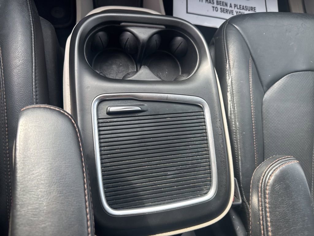 Used 2020 Chrysler Pacifica Touring-L Plus image 26