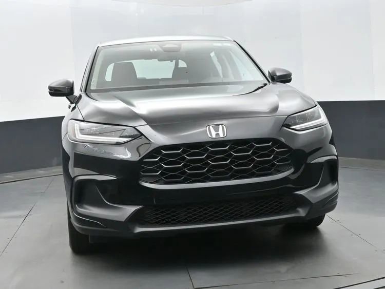 Used 2025 Honda HR-V LX image 3