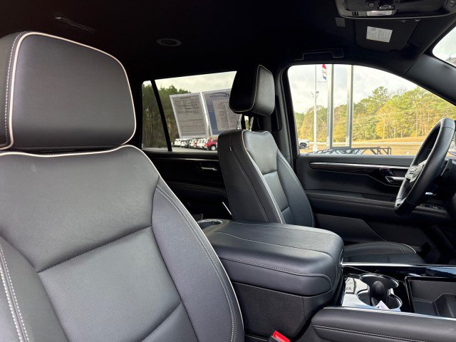 Used 2025 Chevrolet Tahoe Premier RWD image 11