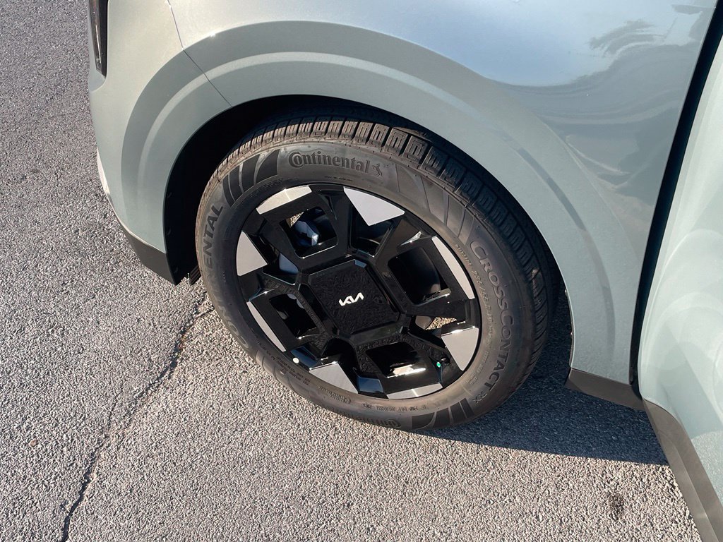 New 2027 Kia Carnival EX FWD image 32
