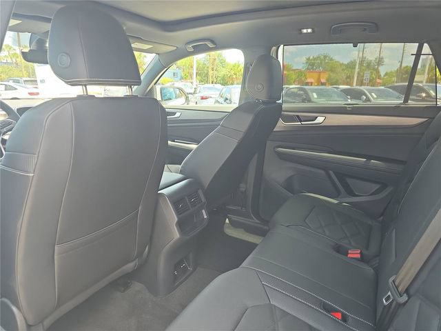 New 2026 Volkswagen Atlas Cross Sport SE FWD image 11