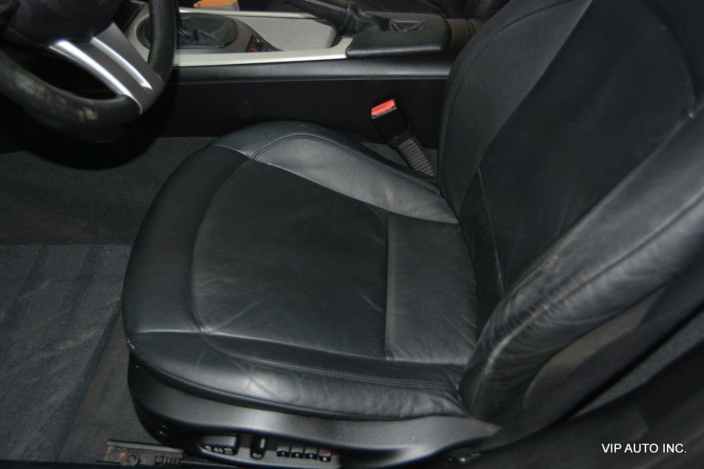 Used 2004 BMW Z4 2.5i image 15
